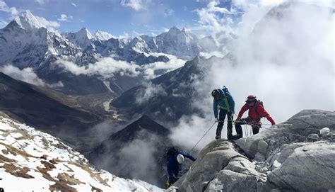 Ama Dablam – Climbing the Seven Summits