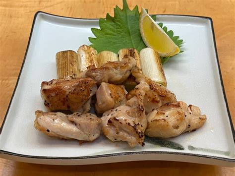 静岡県産の銘柄鶏「富士の鶏」を使用し、「蕎麦屋の焼き鳥」を始めました！ 旬の美味しさもお届けしてまいります 熱海でこだわりの蕎麦を提供