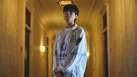 Coup D Envoi De La Saison Lck Faker Et Deft Expliquent Leur