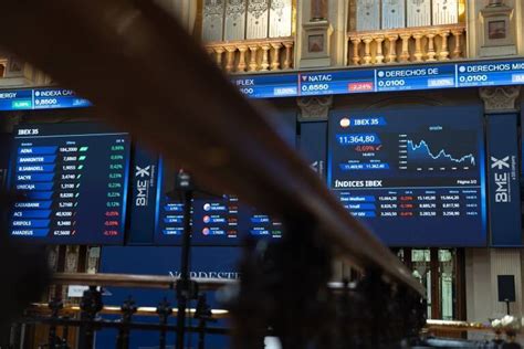 El Ibex 35 plano a media sesión mantiene los 11 200 en plena oleada