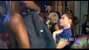 Toneladas De Sexo Grupal En La Pista De Baile XVIDEOS