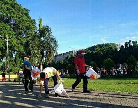 Aksi Pungut Sampah Tingkatkan Kesadaran Masyarakat Peduli Lingkungan