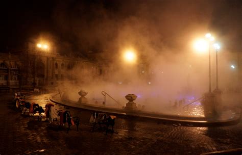 Szechenyi Bath Winter – Baths Budapest