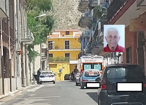 La Foto Mondragone Malore Improvviso Mentre Ripara Un Cancello