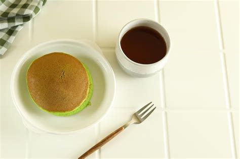 Postre Japon S Pastel De T Verde Dorayaki Pan Con Frijol Mungo Foto