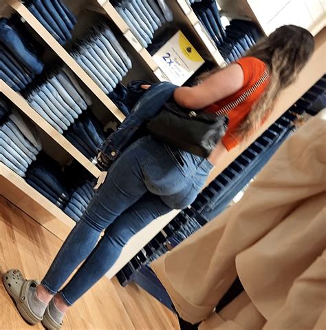 Wide Hips And Phat Ass In Jeans Tight Jeans Forum