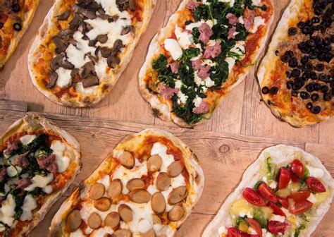 types  italian pizza