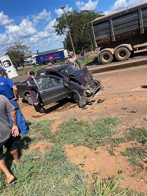 Homem Morre Após Colidir Em Caminhão Na Br 020 Em Formosa Portal Foca Lá