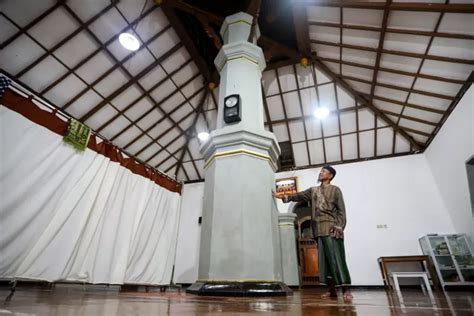 Masjid Saka Tunggal Darussalam Punya Tradisi Unik Buka Bersama Gratis