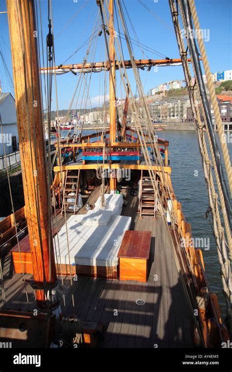 Matthew Replica Of John Cabots Ship Stock Photo Alamy