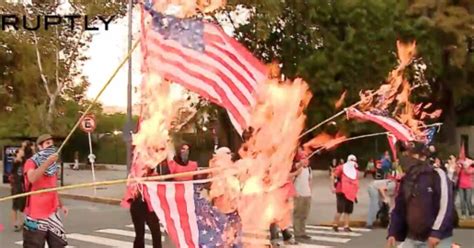 Argentina Queman Bandera De Estados Unidos En Fuerte Protesta Metro