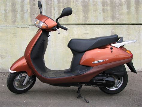 Honda Lead 100 - reviews, prices, ratings with various photos