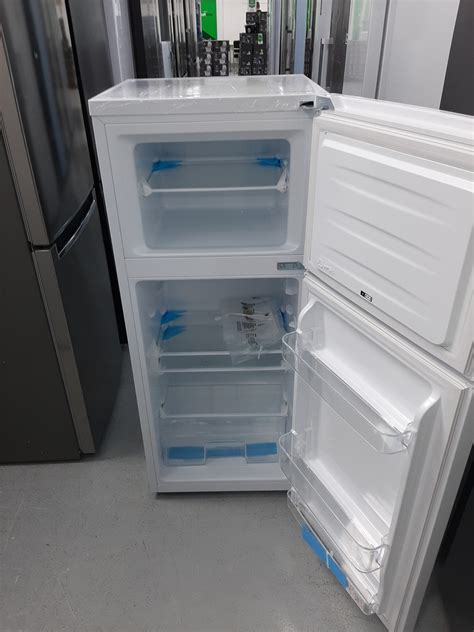 Zanussi Ztan28fw0 8020 Fridge Freezer White F Rated 349510