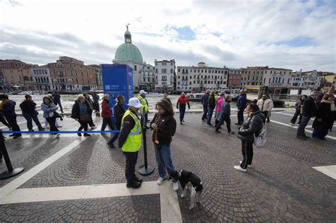 In che modo si può evitare di pagare il biglietto di ingresso a Venezia