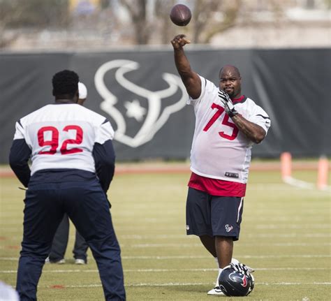 Veteran nose tackle Vince Wilfork provides Texans plenty of playoff ...