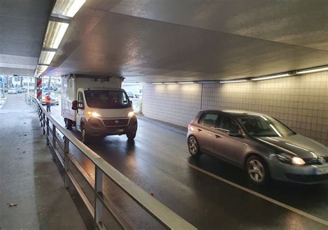 Wegen Baustelle Unf Lle In Der Transporterfalle In Beutelsbach H Ufen