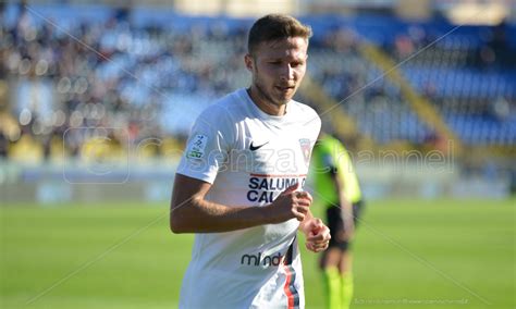 Cosenza Voca Il Calciatore Utilizzato Per Pi Minuti I Numeri Della