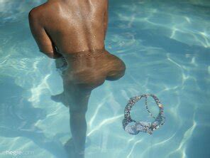 Amateur Girl Katherina Nude Resort Pool 25 14000px