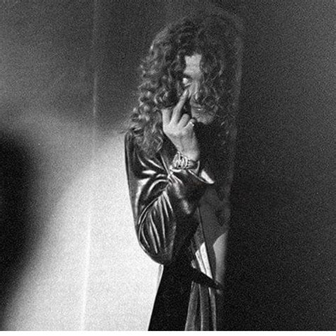 Hot Pics Of Robert Page 398 Photos Led Zeppelin Official Forum