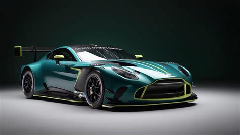 Aston Martin Unveils The New Vantage GT3 24h Lemans