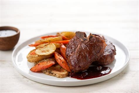 Lamb Chops with Fig Red Wine Sauce Recipe - Home Chef