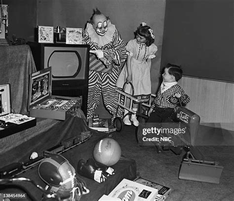 Clarabell The Clown Photos And Premium High Res Pictures Getty Images