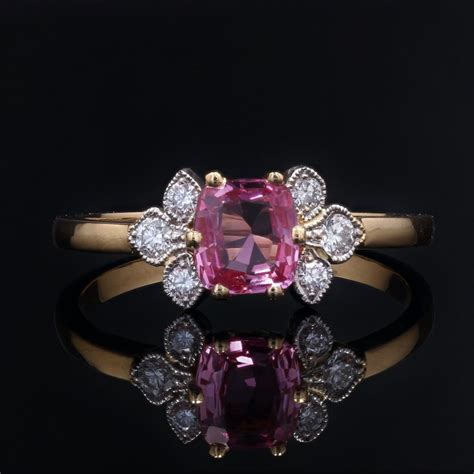 Fine Bague Saphir Rose Et Diamants Bague De Fian Ailles Bijouxbaume