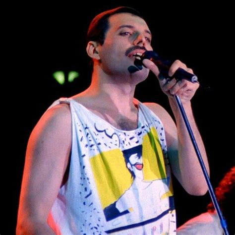 Facts Freddie Mercury's Life That No One Would Show in Any Documentary or Film - Page 26 of 54 ...