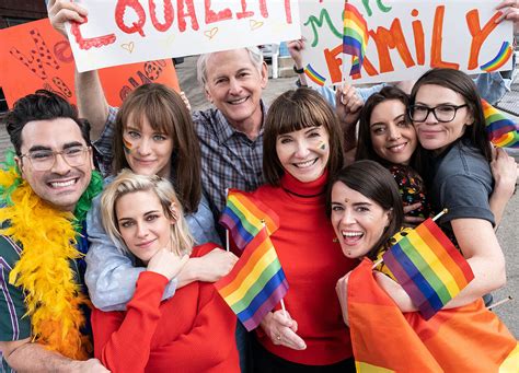Un Natale Rainbow Ecco Happiest Season Commedia Romantica Queer Con Kristen Stewart Gay It
