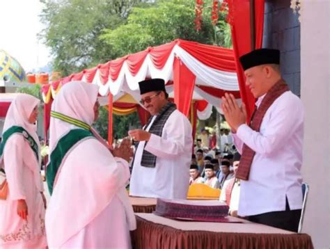 Ribuan Hafiz Wisuda Akbar Di Halaman Kantor Bupati Benny Utama Hafal