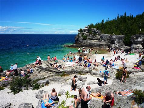 Visiting Tobermory: The Grotto and Cyprus Lake Trail · Suburban Tourist