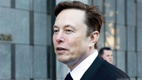 Elon Musk Applies Temporary Limits On Reading Twitter Posts DW 07