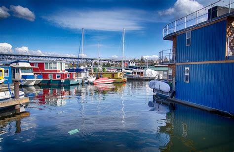 Why Seattle Won't Allow New Houseboats Anymore | Seattle Met