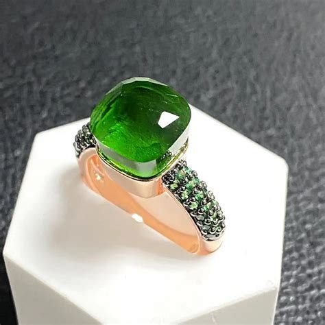 Anillo De Esmeralda Cl Sico Con Incrustaciones De Circonita Verde Para