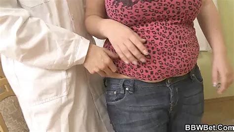 D Nne Rztin Dringt Blonde Fette Von Hinten Ein Xhamster