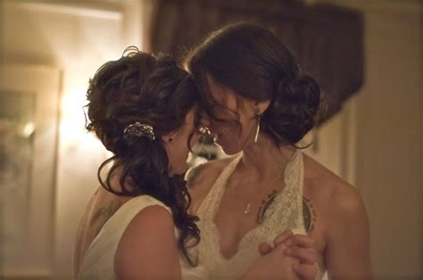 Beautiful Same Sex Wedding Photos Show That Love Knows No Boundaries Bored Panda