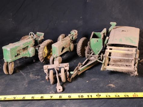 John Deere Toys | Live and Online Auctions on HiBid.com