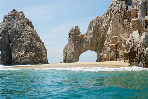 Cabo San Lucas vs Los Cabos