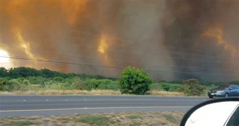 Smoke Blankets The Sky As Wildfire On Hawaiis Maui Island Forces