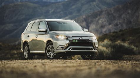 2019 Mitsubishi Outlander Phev Review A Plug In Suv That Lacks Appeal