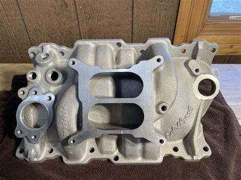 Edelbrock 2111 Chevy V6 Performer Manifold 200 262 Ebay