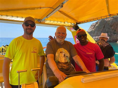 Laughing Badger: Swimming with the fishes | InYourArea Community