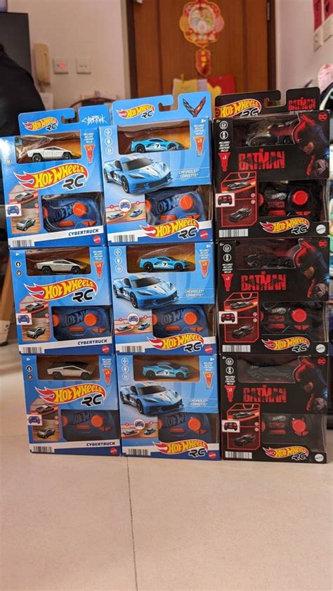 小量現貨 Hot Wheels RC Scale Tesla Cybertruck Chevrolet Corvette Batman 興趣及遊戲 玩具 遊戲類