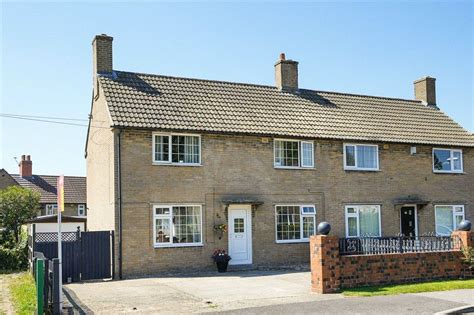 Third Avenue Wetherby West Yorkshire 3 Bed Semi Detached House £290 000