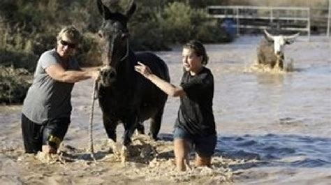 Nevada crews aim to repair Interstate 15 by Friday