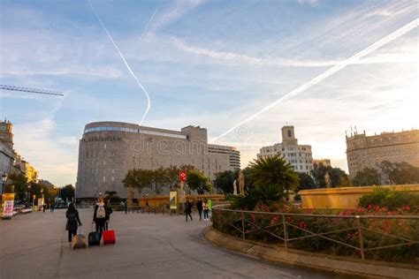 Barcelona, Spain - Dic 01, 2018: Catalonia Square or Placa De Catalunya ...