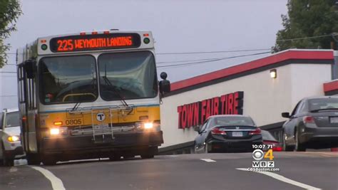 Quick Thinking Bus Driver Saves Unconscious Motorist Cbs News