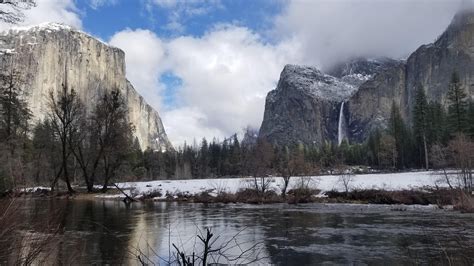 El Capitan inside Yosemite National Park CA [OC] [4032x2268] https://ift.tt/2HEnid6 Amazing ...