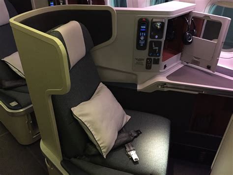 Review: Cathay Pacific Business Class New York to Hong Kong – One Foot ...