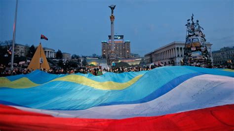 Crimean University Students Sing The Ukrainian Anthem To Pro Russian